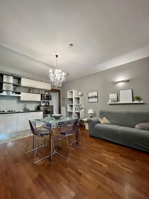 Apartamento Casa Di Lillo Merate Exterior foto